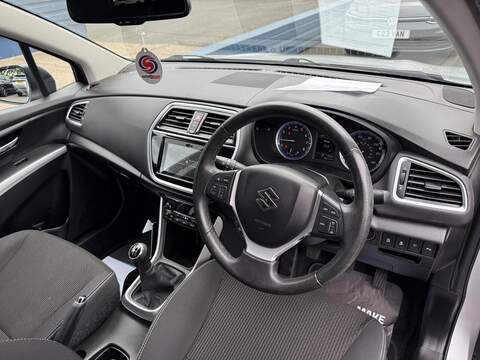 Suzuki SX4 S-Cross 1.0 Boosterjet SZ-T SUV 5dr Petrol Manual Euro 6 (111 ps) - U80871