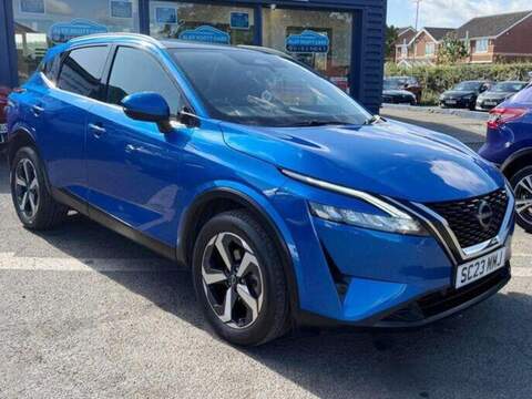 Nissan Qashqai Qashqai Tekna SUV 1 Manual Petrol Hybrid