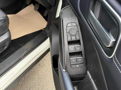 Nissan Qashqai 1.3 DIG-T MHEV Tekna Euro 6 (s/s) 5dr - U80880