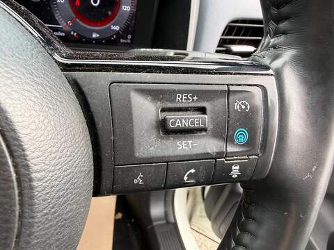 Nissan Qashqai 1.3 DIG-T MHEV Tekna Euro 6 (s/s) 5dr - U80880