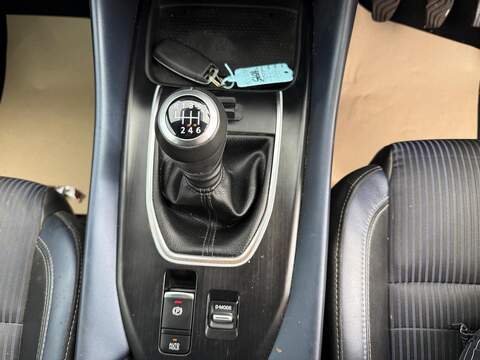 Nissan Qashqai 1.3 DIG-T MHEV Tekna Euro 6 (s/s) 5dr - U80880