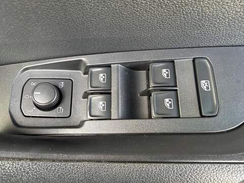 Skoda Karoq 1.5 TSI ACT SE L Euro 6 (s/s) 5dr - U80901