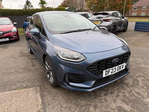 Ford Fiesta Fiesta Zetec Hatchback 1 Manual Petrol
