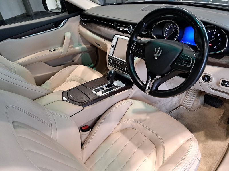 Maserati Quattroporte V6 S - U10385