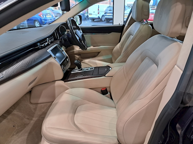 Maserati Quattroporte V6 S - U10385