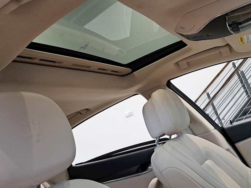 Maserati Quattroporte V6 S - U10385