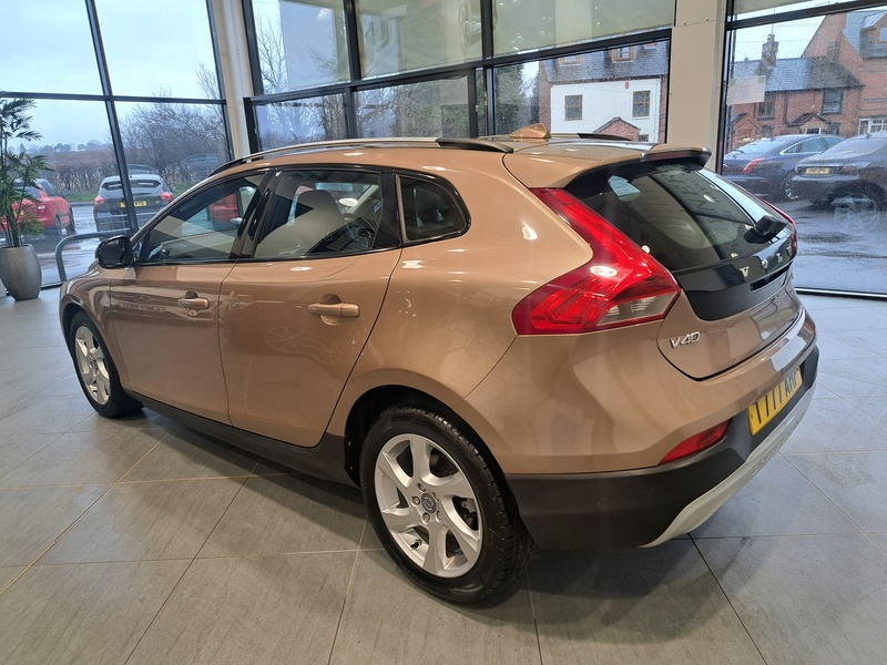 Volvo V40 Cross Country D2 Lux - U10919