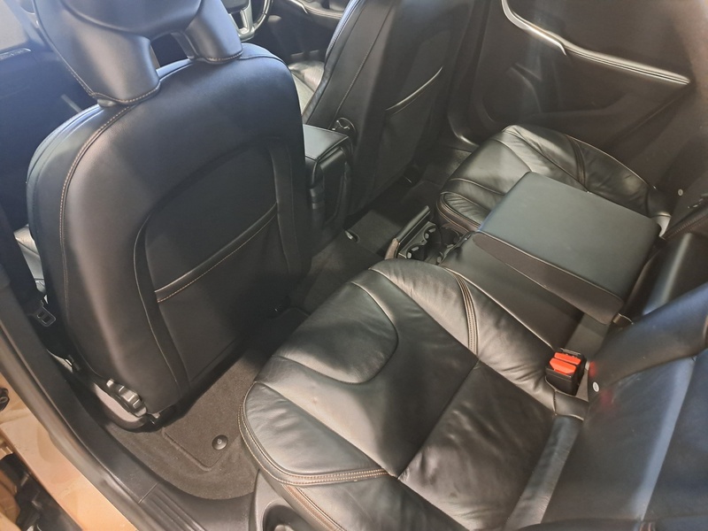 Volvo V40 Cross Country D2 Lux - U10919