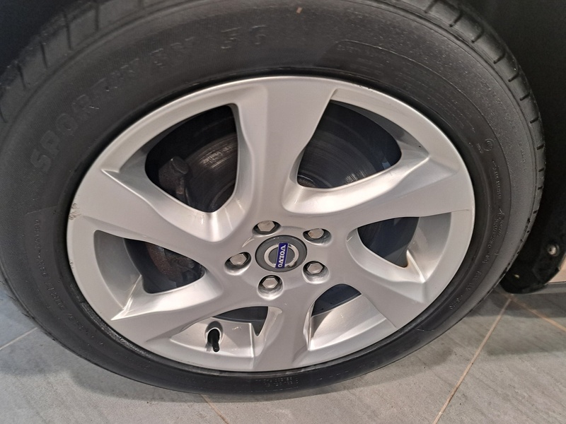 Volvo V40 Cross Country D2 Lux - U10919