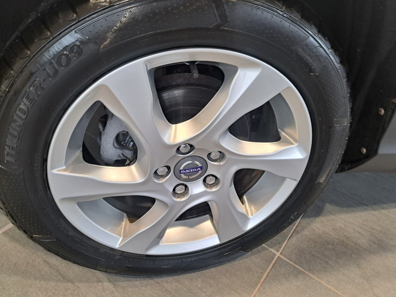 Volvo V40 Cross Country D2 Lux - U10919