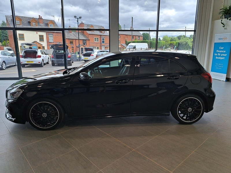 Mercedes-Benz A Class A200d AMG Line - U11162