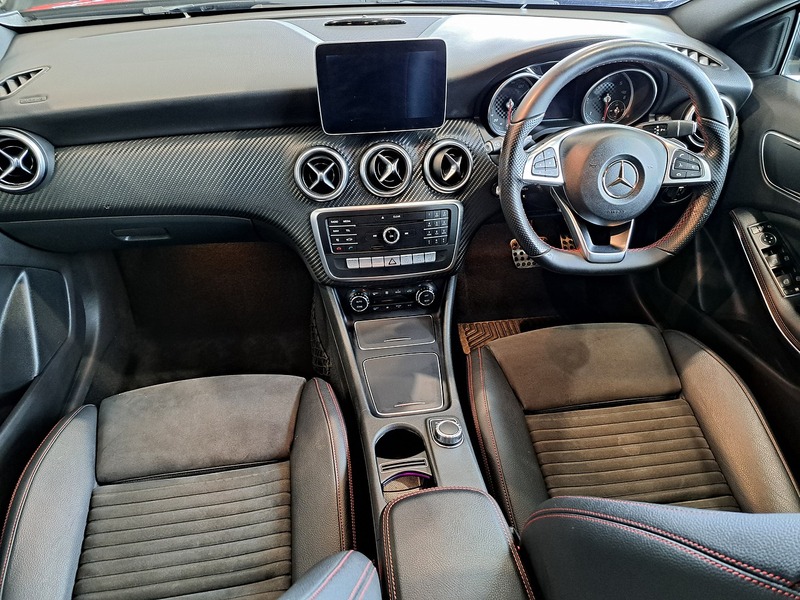 Mercedes-Benz A Class A200d AMG Line - U11162