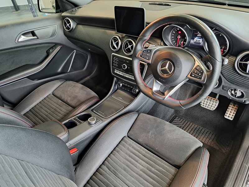 Mercedes-Benz A Class A200d AMG Line - U11162