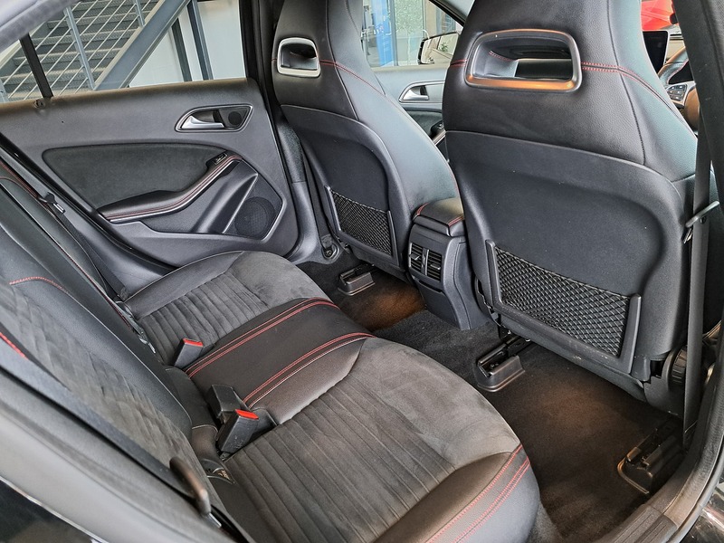 Mercedes-Benz A Class A200d AMG Line - U11162