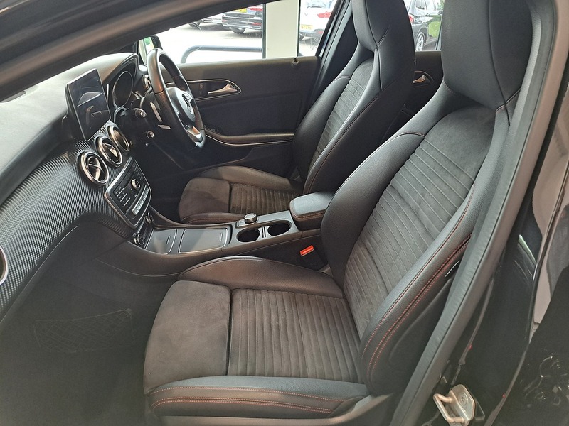 Mercedes-Benz A Class A200d AMG Line - U11162