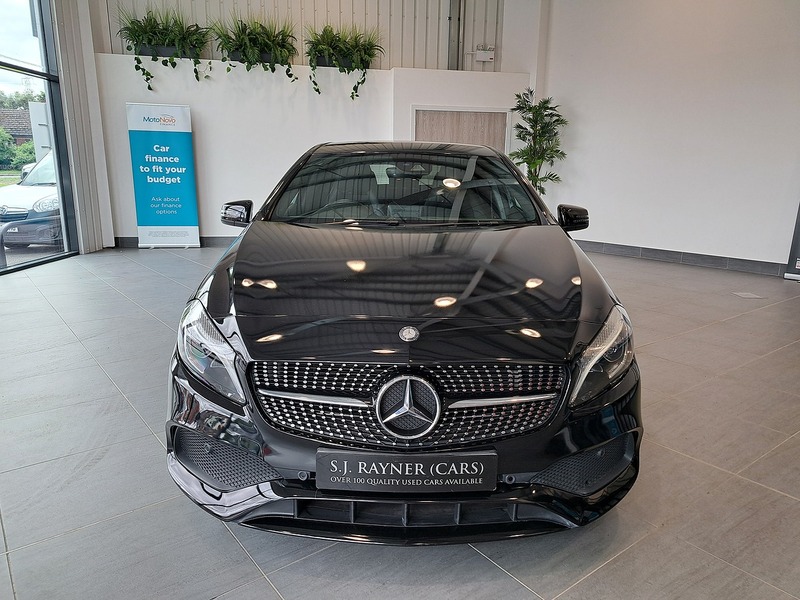 Mercedes-Benz A Class A200d AMG Line - U11162