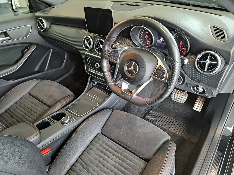 Mercedes-Benz A Class A200d AMG Line - U11162