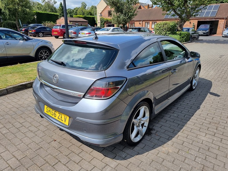 Vauxhall Astra CDTi SRi - U11267