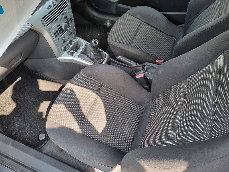 Vauxhall Astra CDTi SRi - U11267