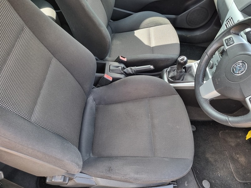 Vauxhall Astra CDTi SRi - U11267