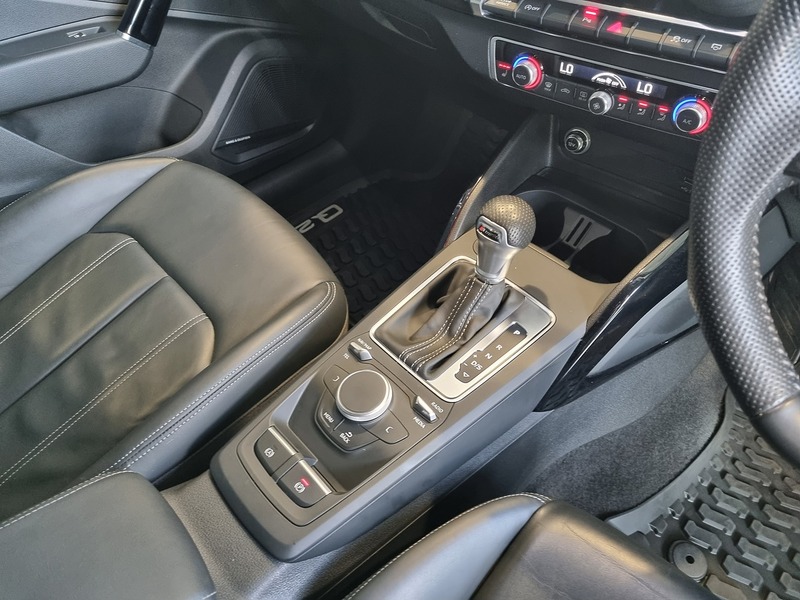 Audi Q2 TFSI Black Edition - U11269