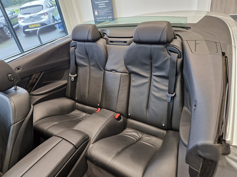 BMW 6 Series 640i SE - U11276