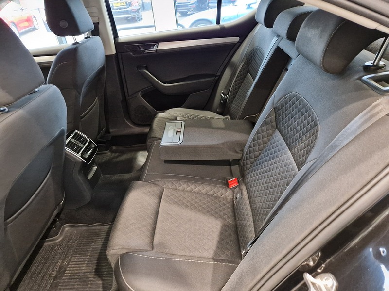 Skoda Superb TDI SE - U11332