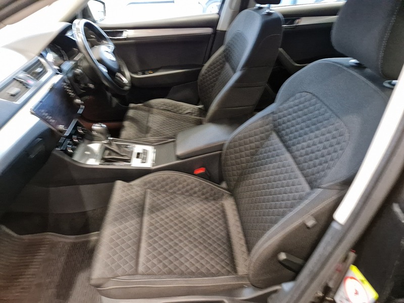 Skoda Superb TDI SE - U11332