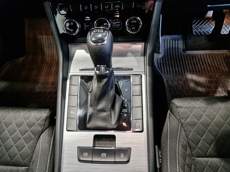 Skoda Superb TDI SE - U11332