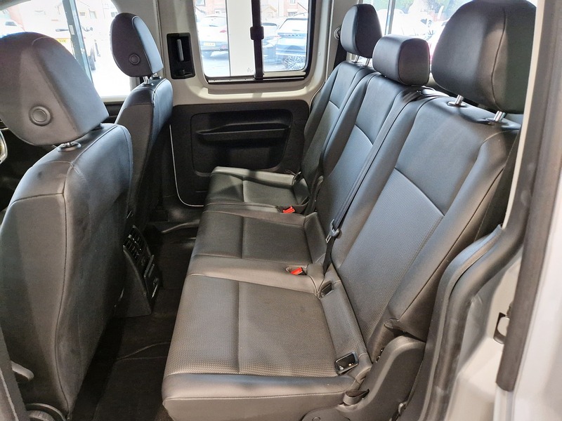 Volkswagen Caddy Maxi Life TDI - U11365