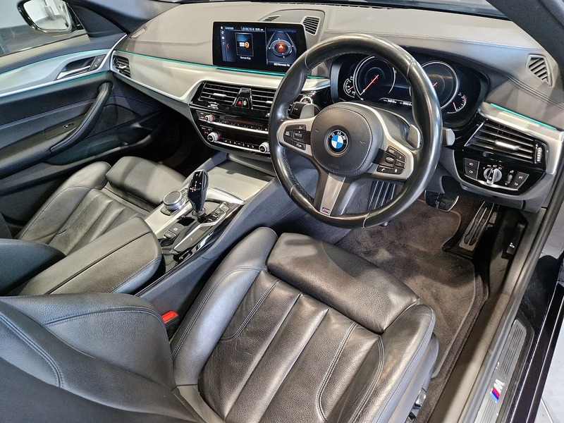 BMW 5 Series 520d M Sport - U11373