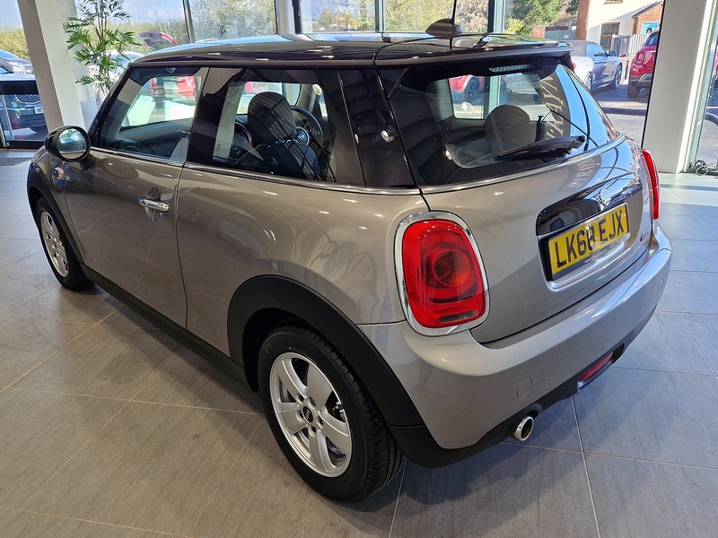 MINI Hatch Cooper Classic - U11377