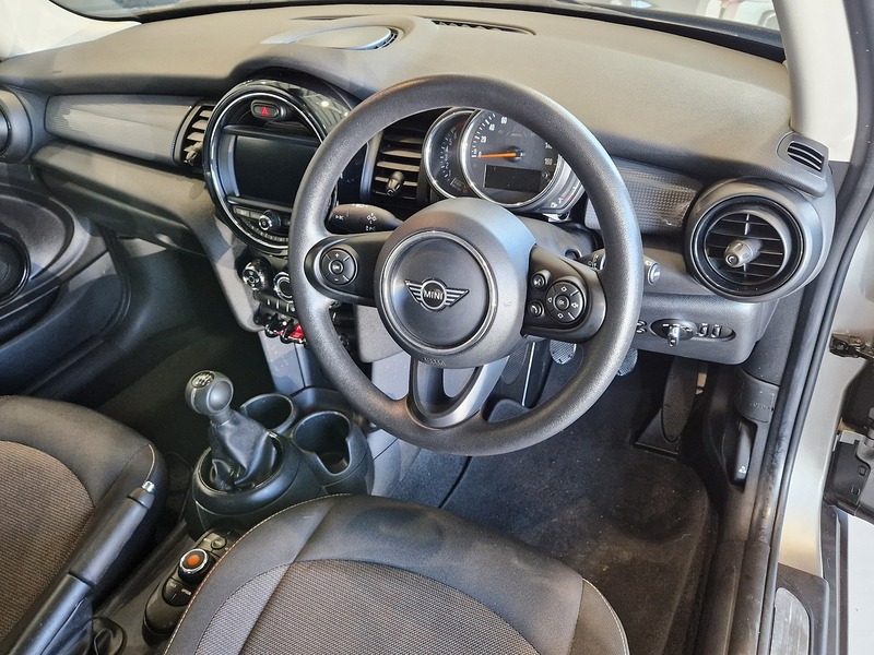 MINI Hatch Cooper Classic - U11377