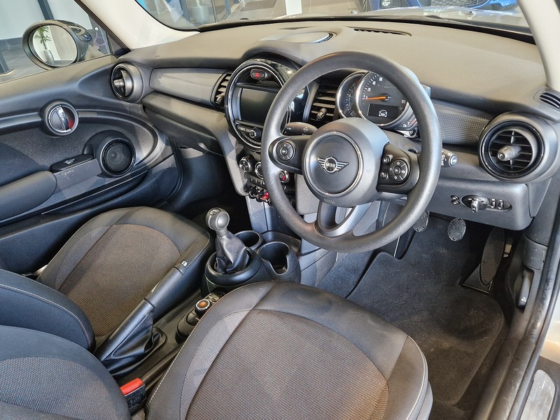 MINI Hatch Cooper Classic - U11377