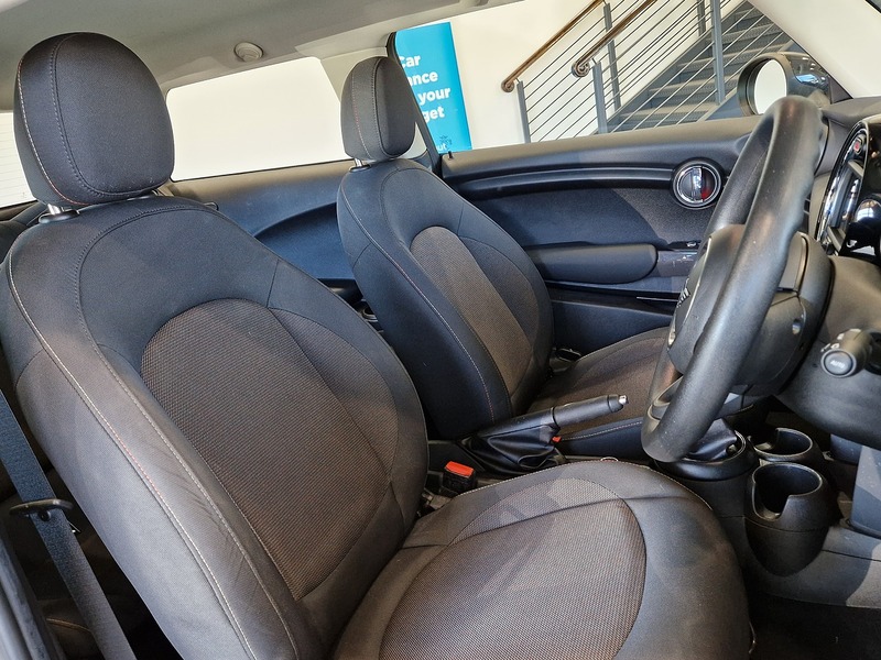 MINI Hatch Cooper Classic - U11377