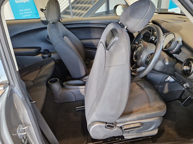 MINI Hatch Cooper Classic - U11377