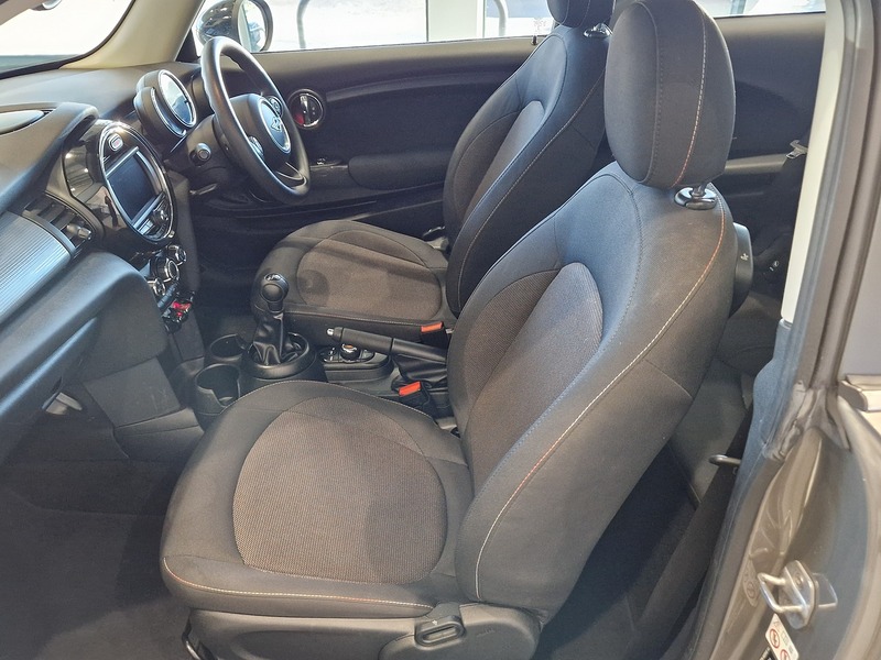 MINI Hatch Cooper Classic - U11377