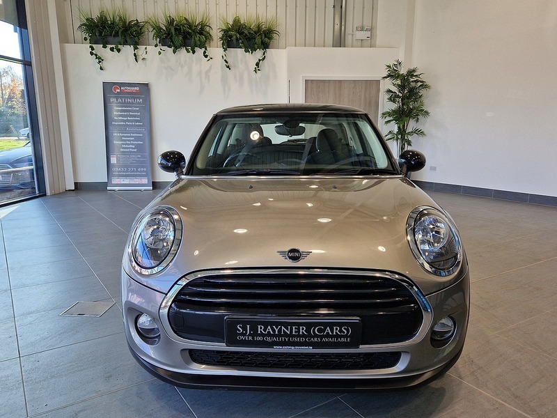 MINI Hatch Cooper Classic - U11377