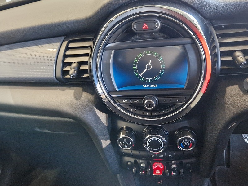 MINI Hatch Cooper Classic - U11377