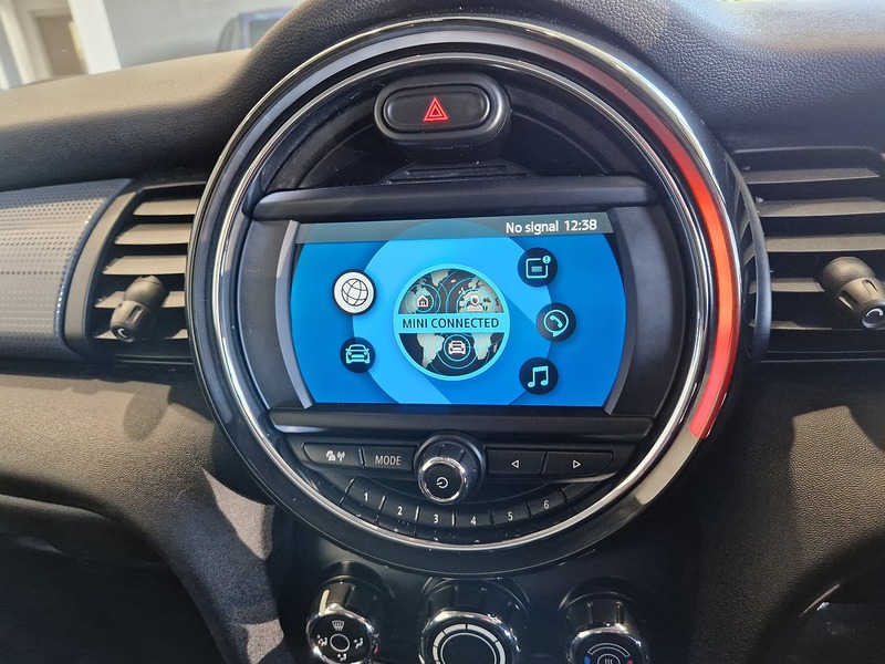 MINI Hatch Cooper Classic - U11377