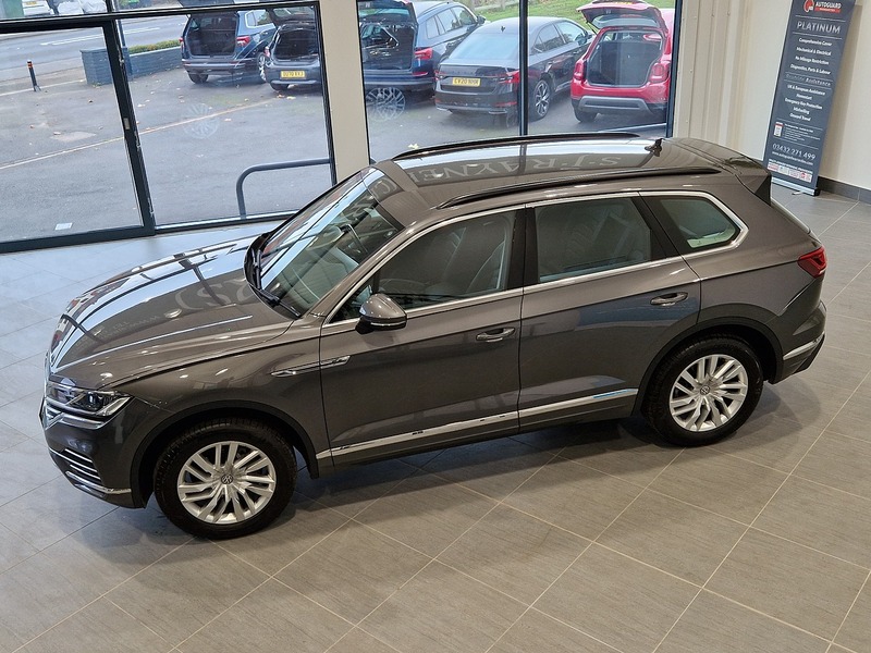 Volkswagen Touareg TDI V6 SEL - U11383
