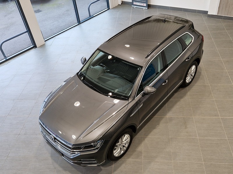 Volkswagen Touareg TDI V6 SEL - U11383