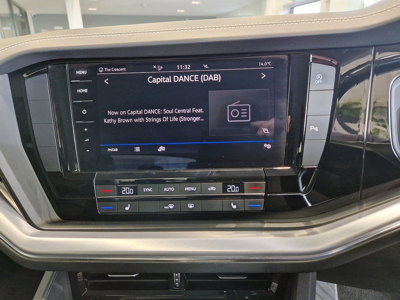 Volkswagen Touareg TDI V6 SEL - U11383