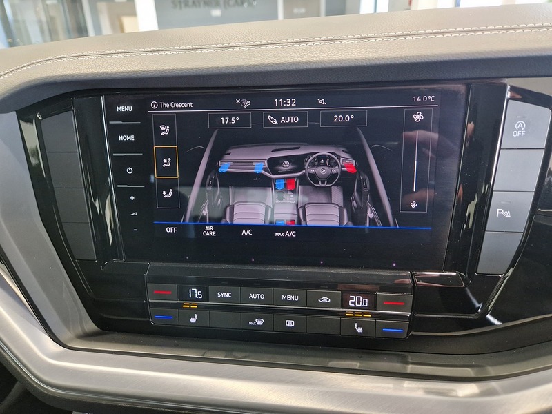 Volkswagen Touareg TDI V6 SEL - U11383