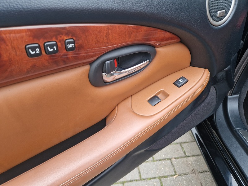 Lexus SC 430 - U11397