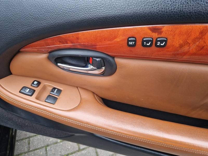 Lexus SC 430 - U11397