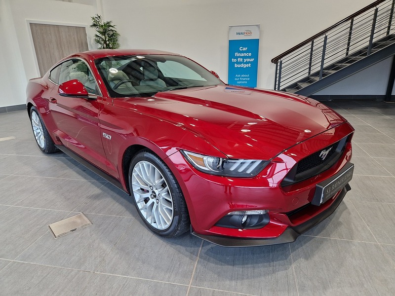 Ford Mustang V8 GT - U11403