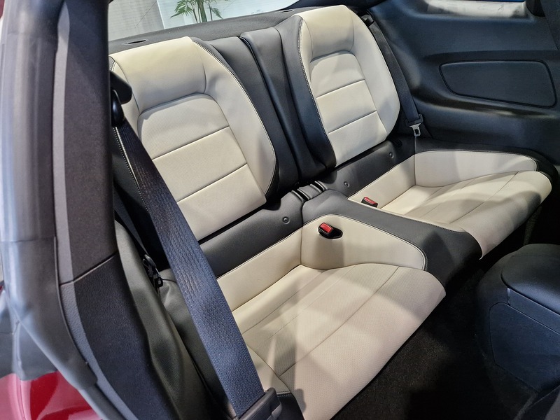 Ford Mustang V8 GT - U11403