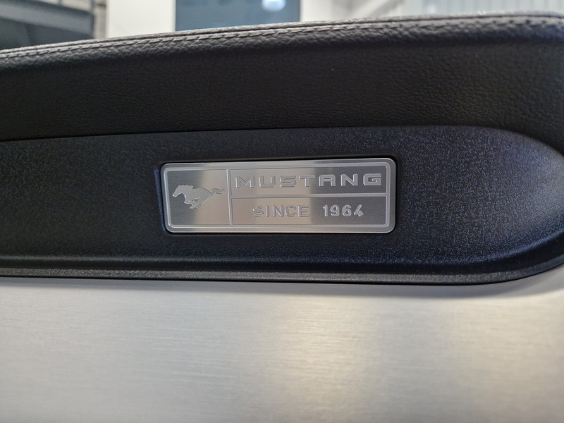 Ford Mustang V8 GT - U11403