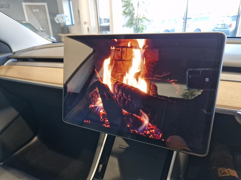 Tesla Model 3 Standard Range Plus - U11405